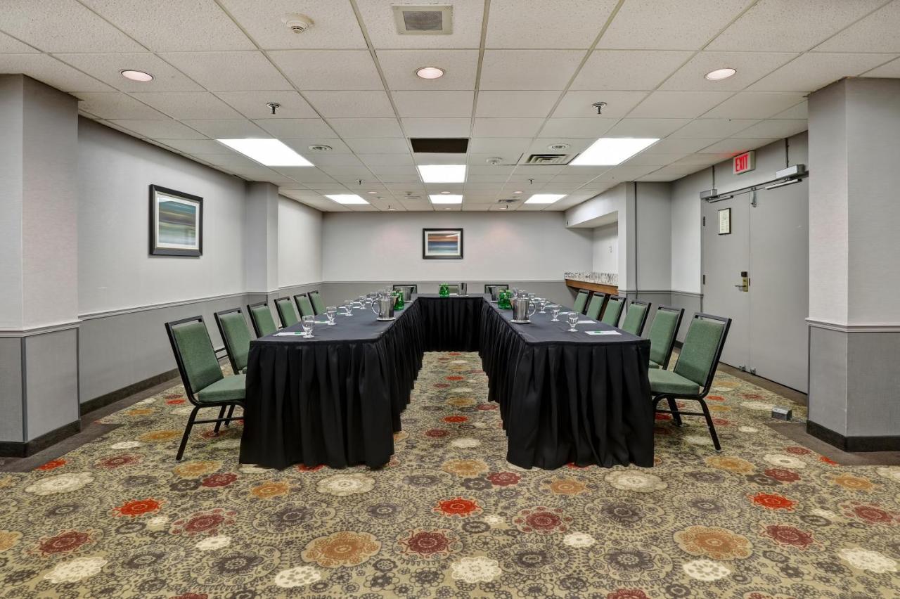 Holiday Inn Guelph Hotel & Conference Centre, An Ihg Hotel Exterior foto
