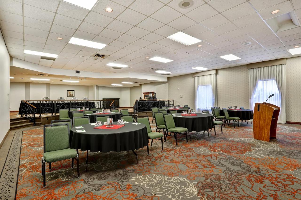 Holiday Inn Guelph Hotel & Conference Centre, An Ihg Hotel Exterior foto